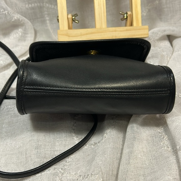 Coach Vintage elegant leather bag purse with pull lock closure made in USA - Picture 9 of 16